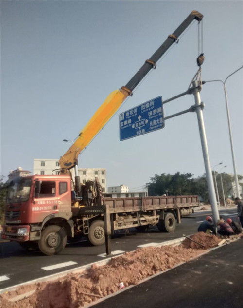 遂宁市设备吊装租赁吊车要用多大吊车